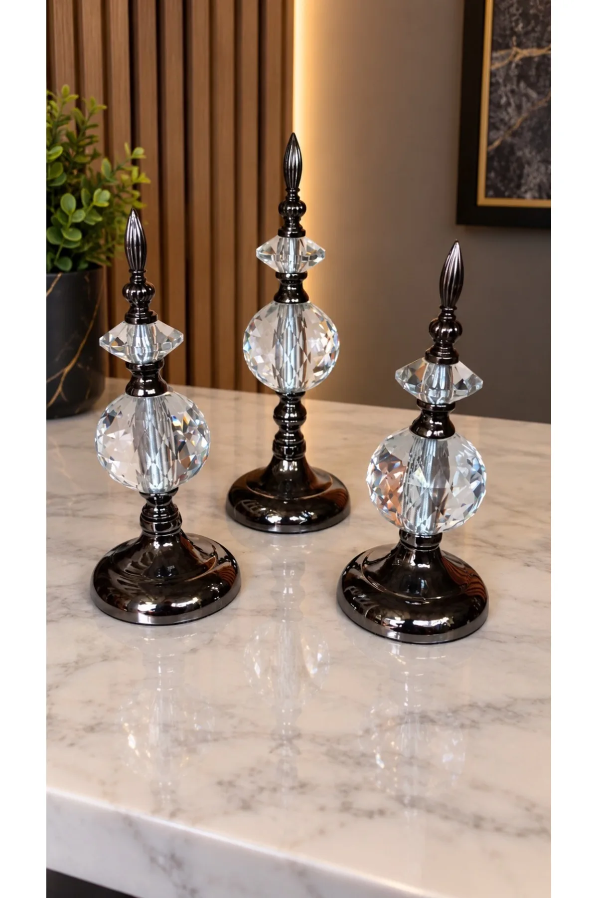 Kristal Detaylı Metal Gövdeli Dekoratif Aksesuar (FÜME)